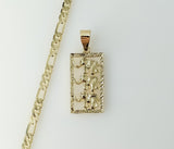 Gold plated 14K diamond cut figaro chain elephant necklace in a stylish design.
Gold plated diamond cut figaro chain ele