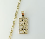 Gold plated figaro chain elephant necklace made of sterling silver base metal.

Gold plated sterling silver base metal e